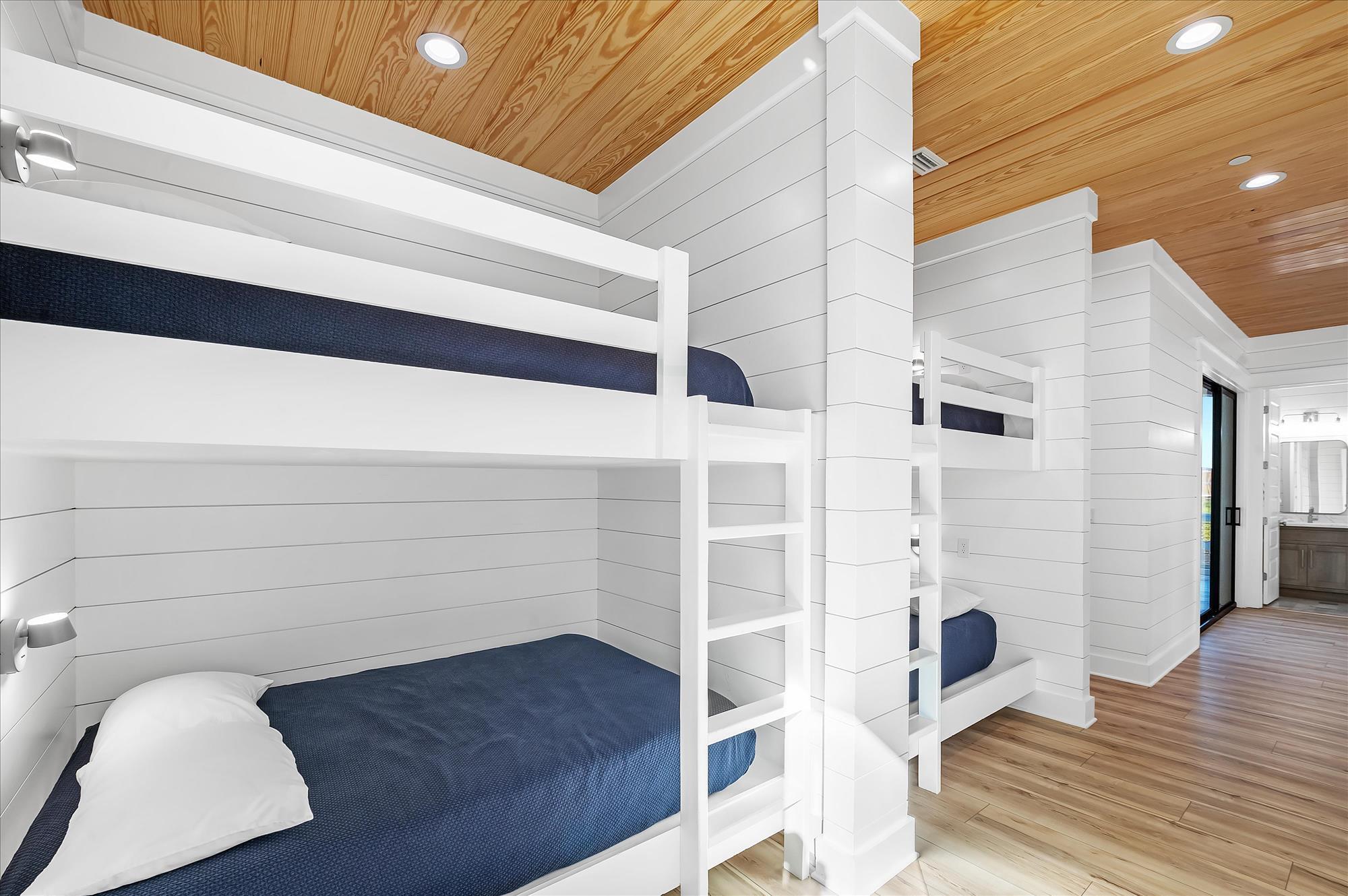 7944 Gulf Boulevard Navarre, FL 32566 - Photo 32 of 86 25_f8_7944Gulf_025