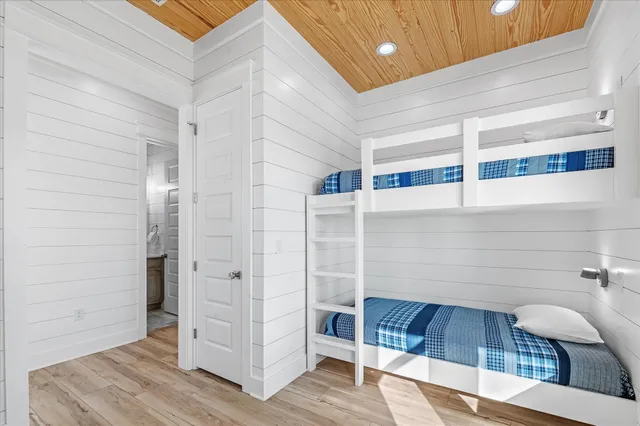 $3,225,000 | 7944 Gulf Boulevard, Navarre, FL 32566