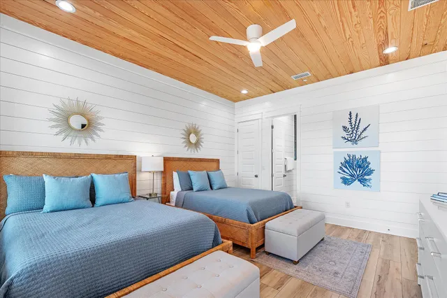 $3,225,000 | 7944 Gulf Boulevard, Navarre, FL 32566