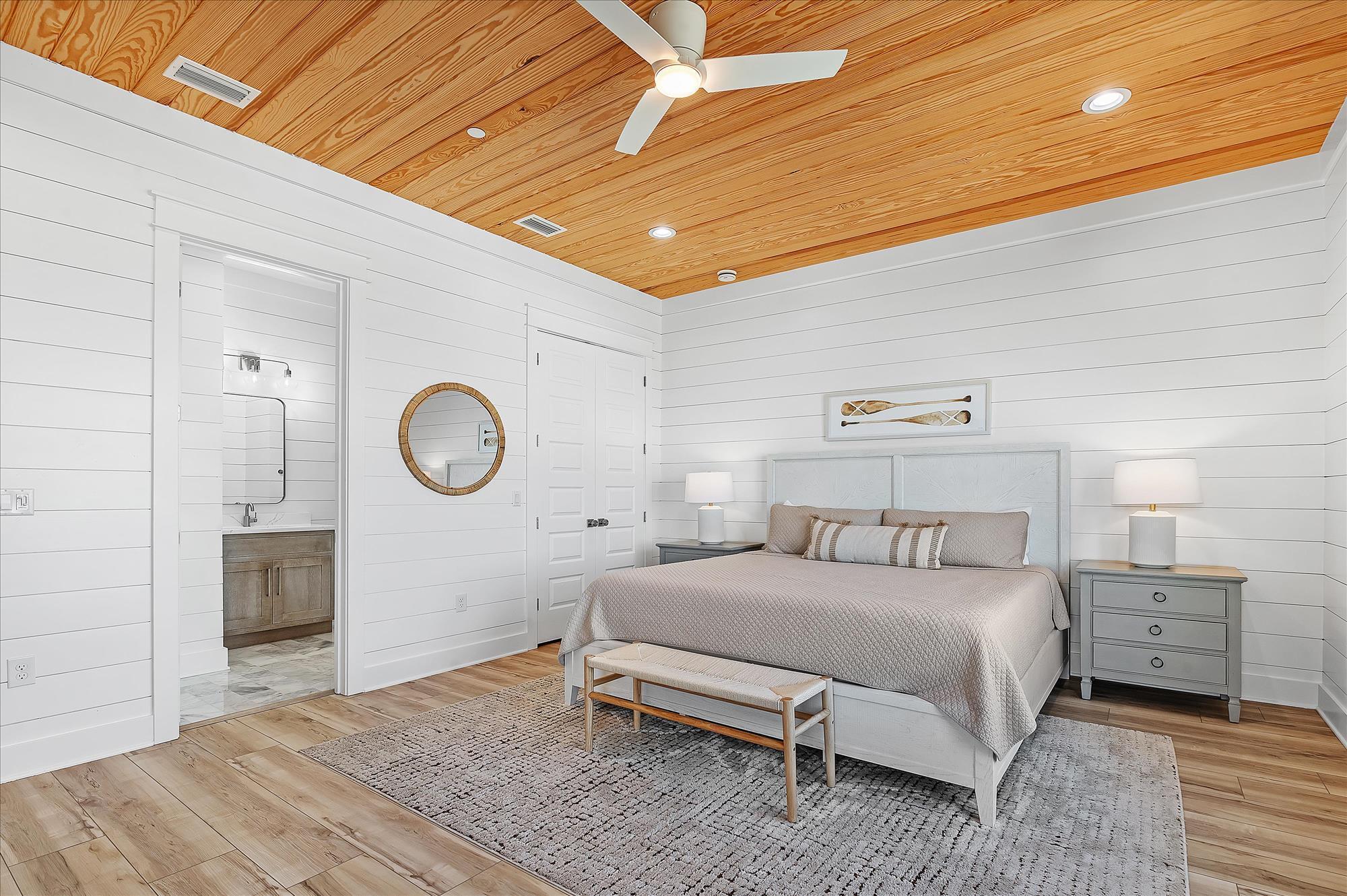 7944 Gulf Boulevard Navarre, FL 32566 - Photo 43 of 86 38_f8_7944Gulf_038