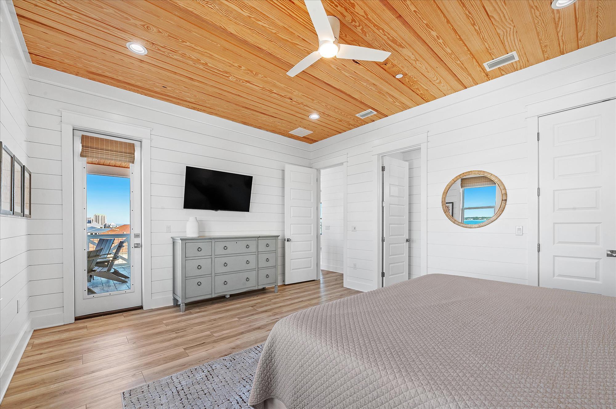 7944 Gulf Boulevard Navarre, FL 32566 - Photo 53 of 86 40_f8_7944Gulf_040