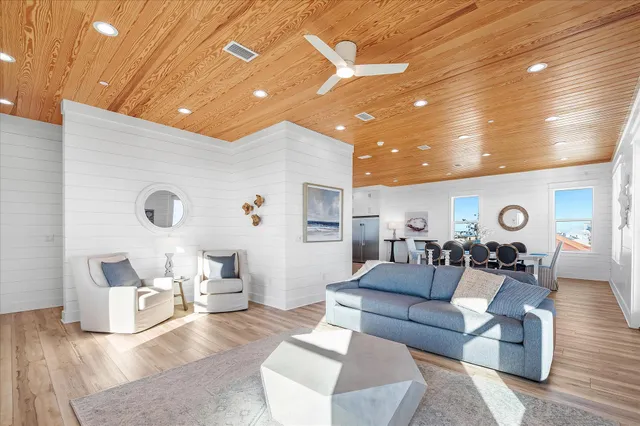 $3,225,000 | 7944 Gulf Boulevard, Navarre, FL 32566