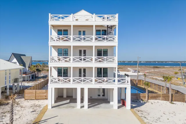 $3,225,000 | 7944 Gulf Boulevard, Navarre, FL 32566
