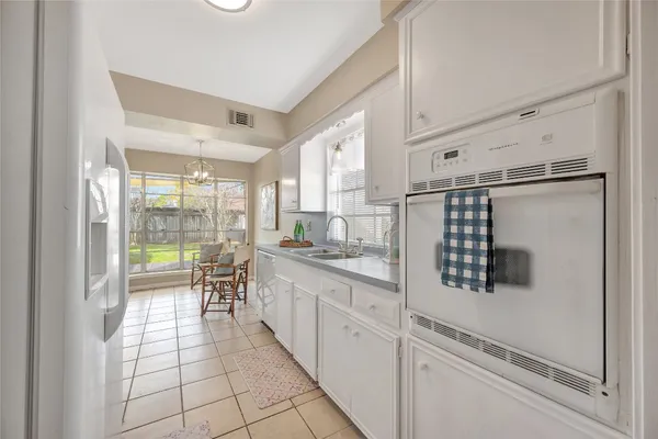 $2,500 | 847 Carlingford Lane, Houston, TX 77079