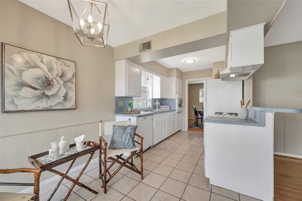 $2,500 | 847 Carlingford Lane, Houston, TX 77079