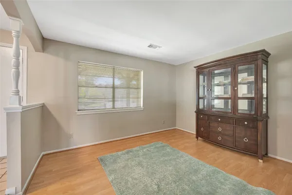 $2,500 | 847 Carlingford Lane, Houston, TX 77079