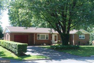 614 Hampden Road Elizabethtown, PA 17022 - Photo 1 of 18