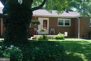 614 Hampden Road Elizabethtown, PA 17022 - Photo 2 of 18