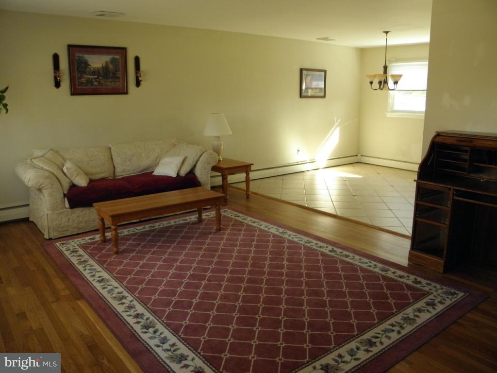 614 Hampden Road Elizabethtown, PA 17022 - Photo 8 of 18