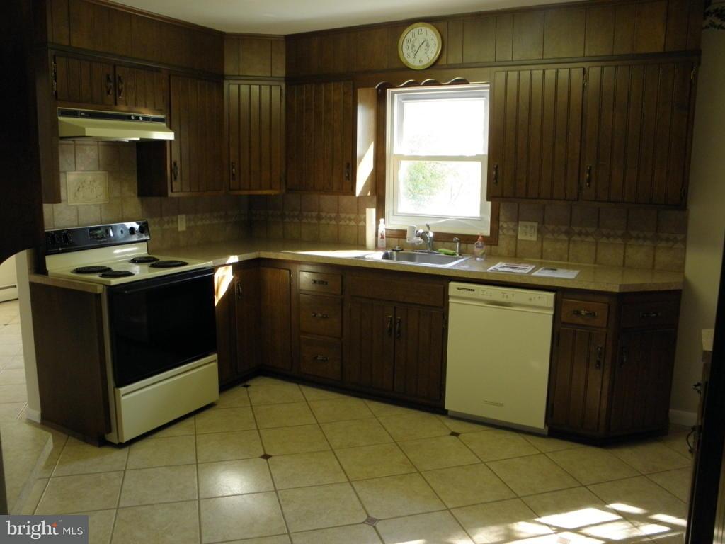 614 Hampden Road Elizabethtown, PA 17022 - Photo 10 of 18
