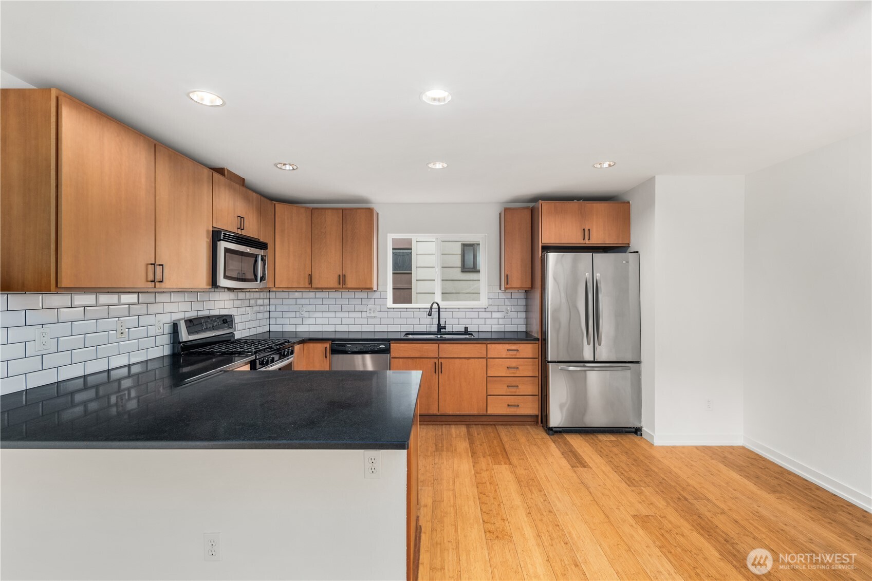 2017 Northwest 59th Street, Unit A Seattle, WA 98107 - Photo 11 of 32