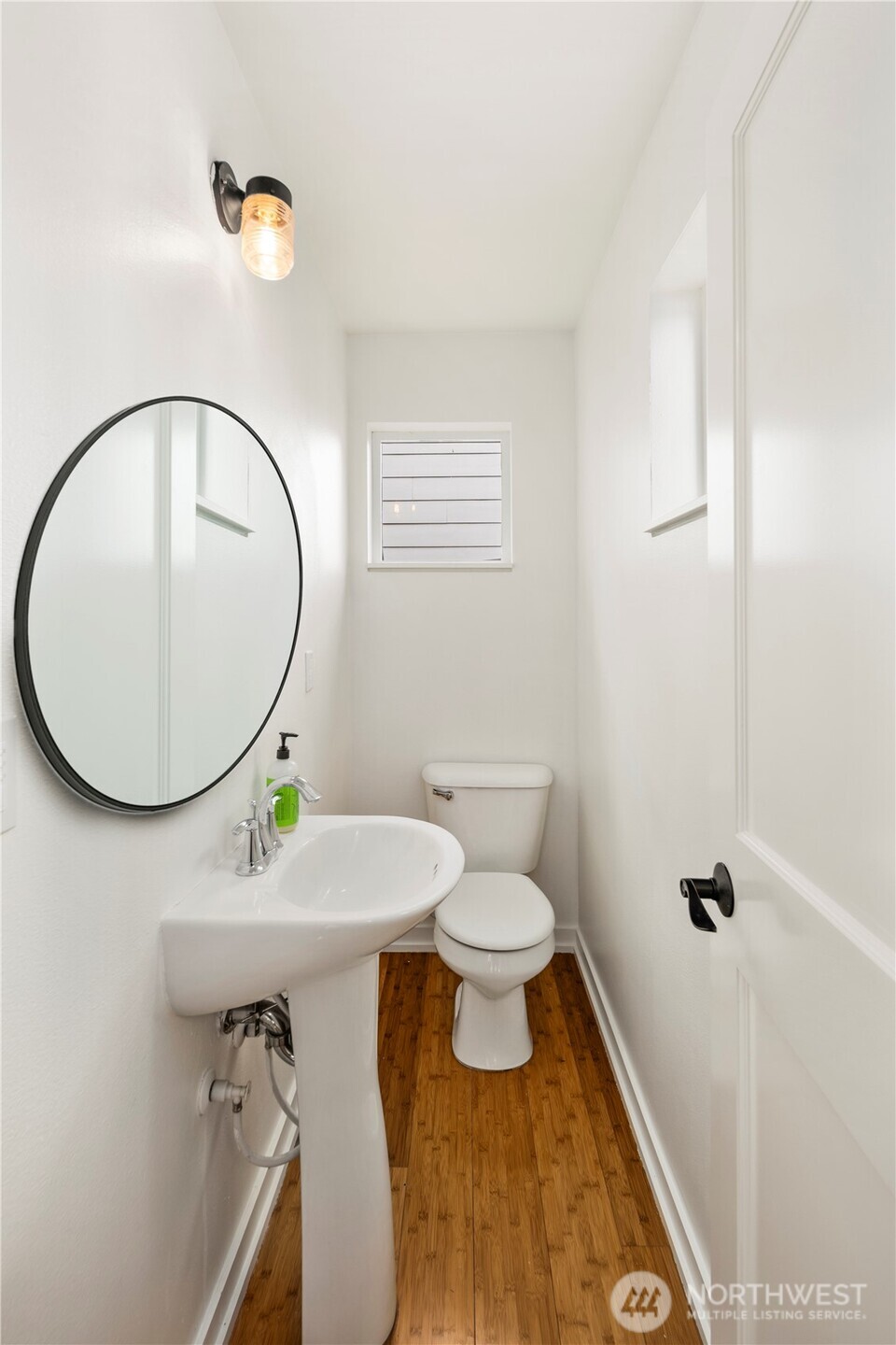 2017 Northwest 59th Street, Unit A Seattle, WA 98107 - Photo 15 of 32