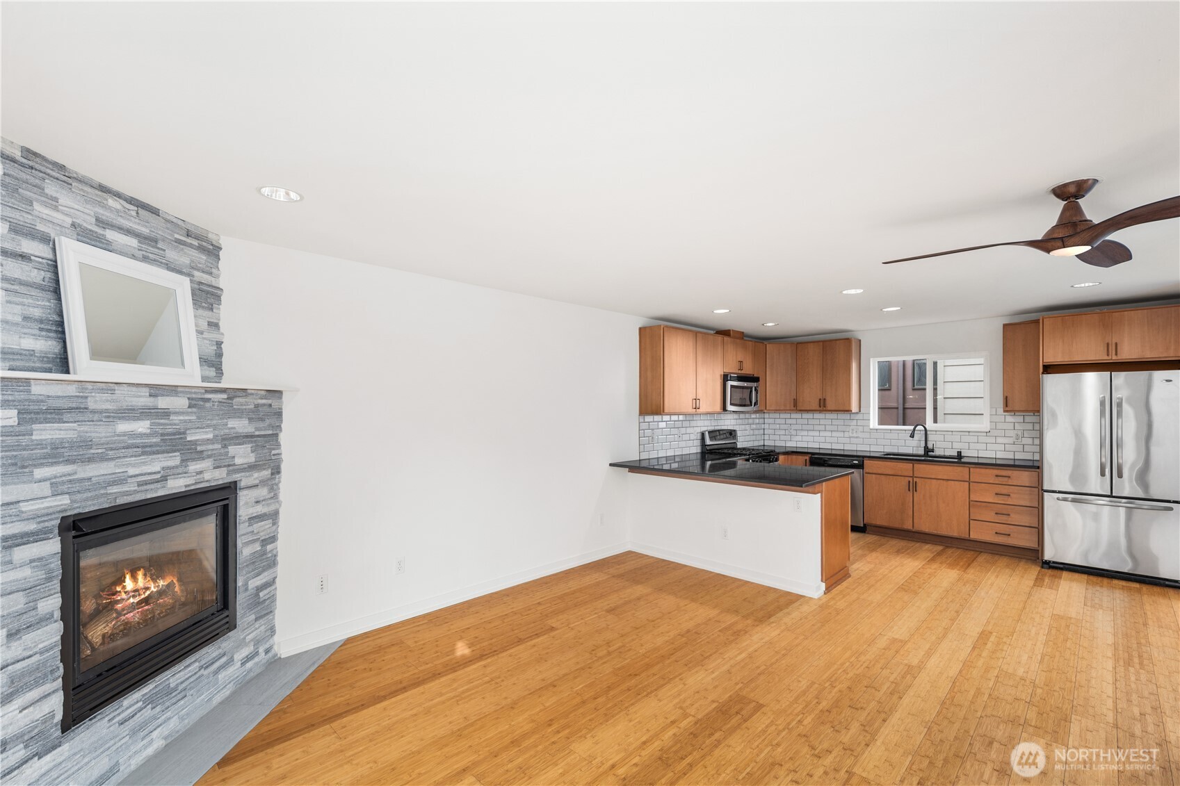 2017 Northwest 59th Street, Unit A Seattle, WA 98107 - Photo 8 of 32