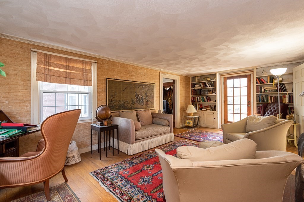 10 Mohawk Road Marblehead, MA 01945 - Photo 8 of 28 a living room with furniture and a flat screen tv