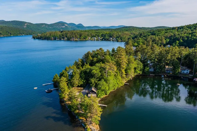 $800,000 | 123 Peninsula Drive, Poultney, VT 05774