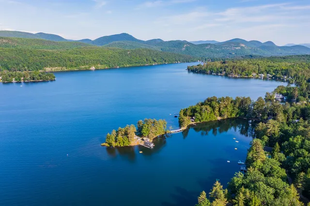 $800,000 | 123 Peninsula Drive, Poultney, VT 05774