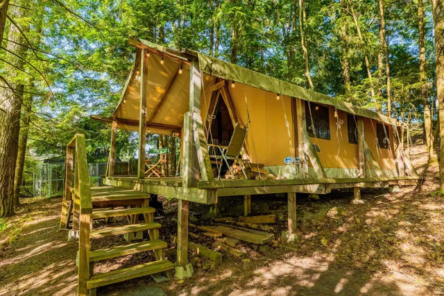 $800,000 | 123 Peninsula Drive, Poultney, VT 05774