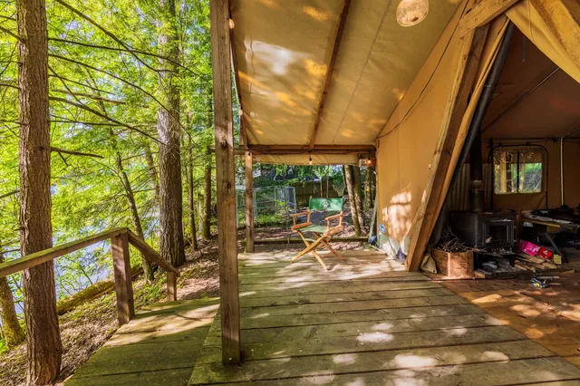 $800,000 | 123 Peninsula Drive, Poultney, VT 05774