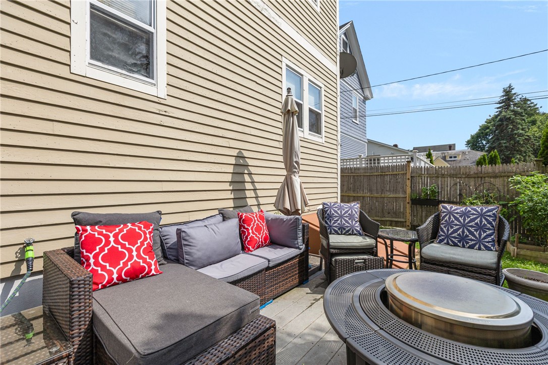 13 Vaughan Avenue Newport, RI 02840 - Photo 16 of 36
