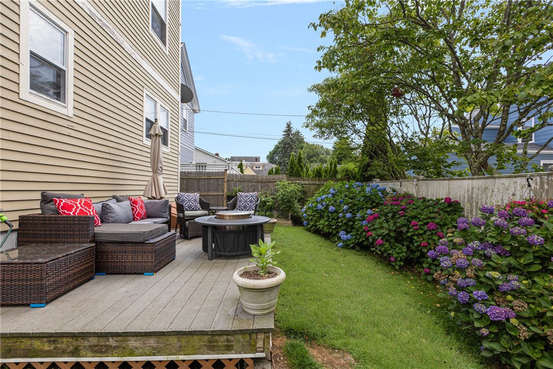 13 Vaughan Avenue Newport, RI 02840 - Photo 20 of 36