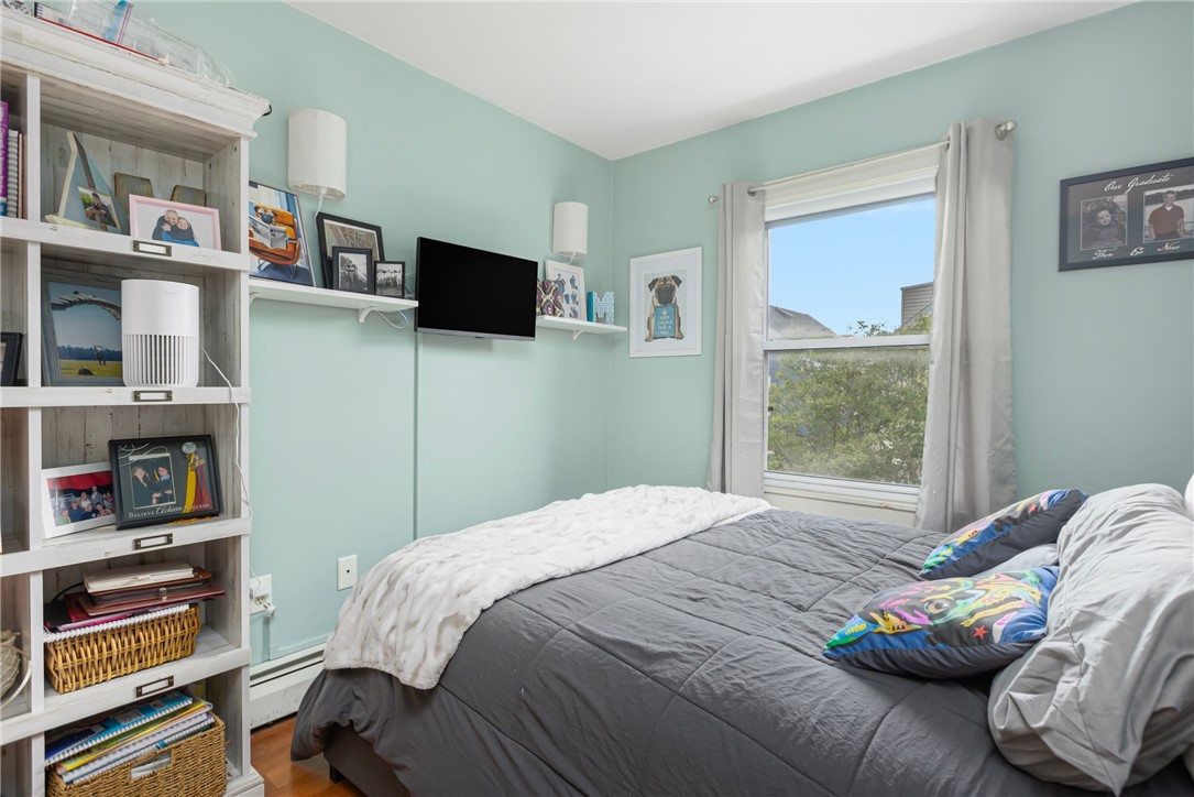 13 Vaughan Avenue Newport, RI 02840 - Photo 25 of 36