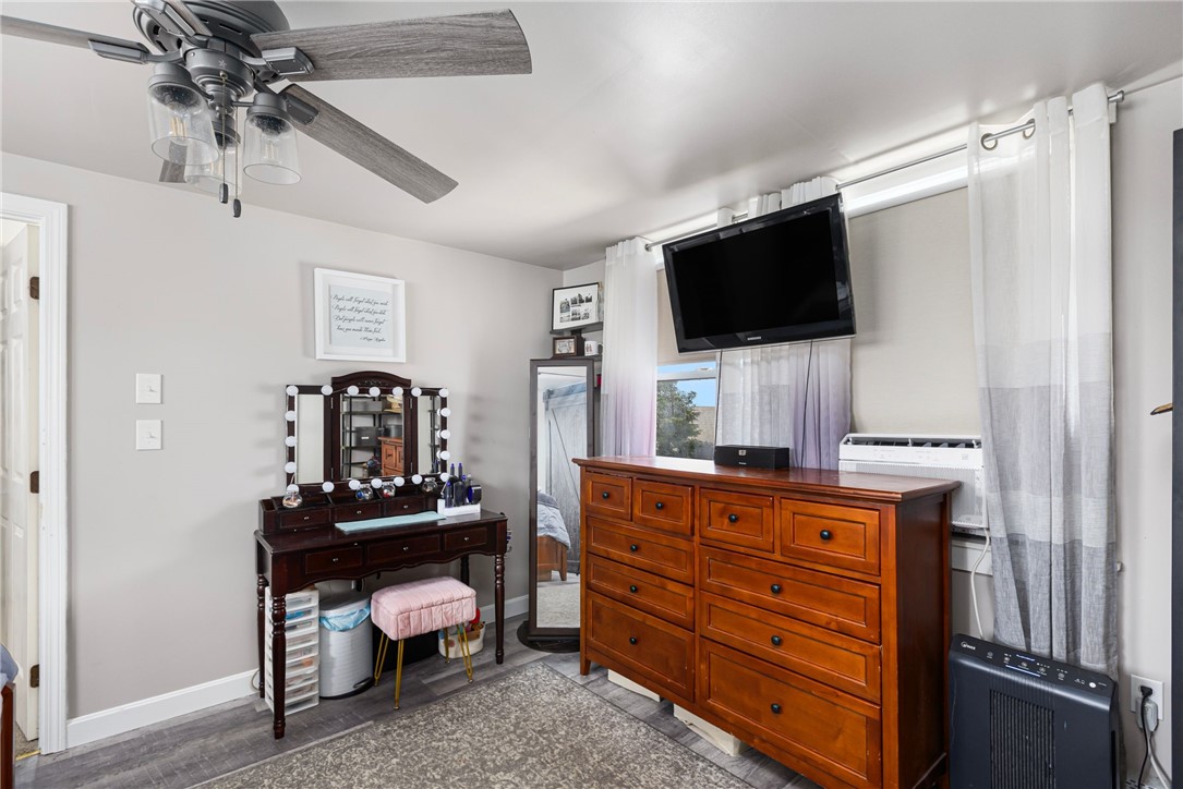 13 Vaughan Avenue Newport, RI 02840 - Photo 29 of 36