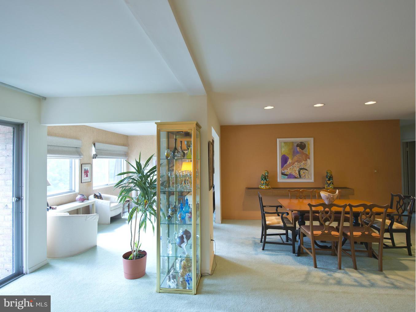 33 Stonehenge Circle, Unit 11 Baltimore, MD 21208 - Photo 8 of 21 Family Room off Dining Room