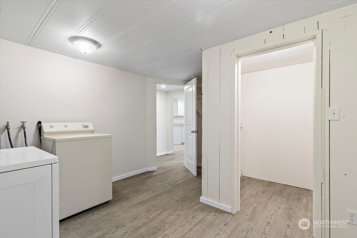 1350 Tozer Road Ellensburg, WA 98926 - Photo 11 of 40 a view of a storage & utility room with washer and dryer