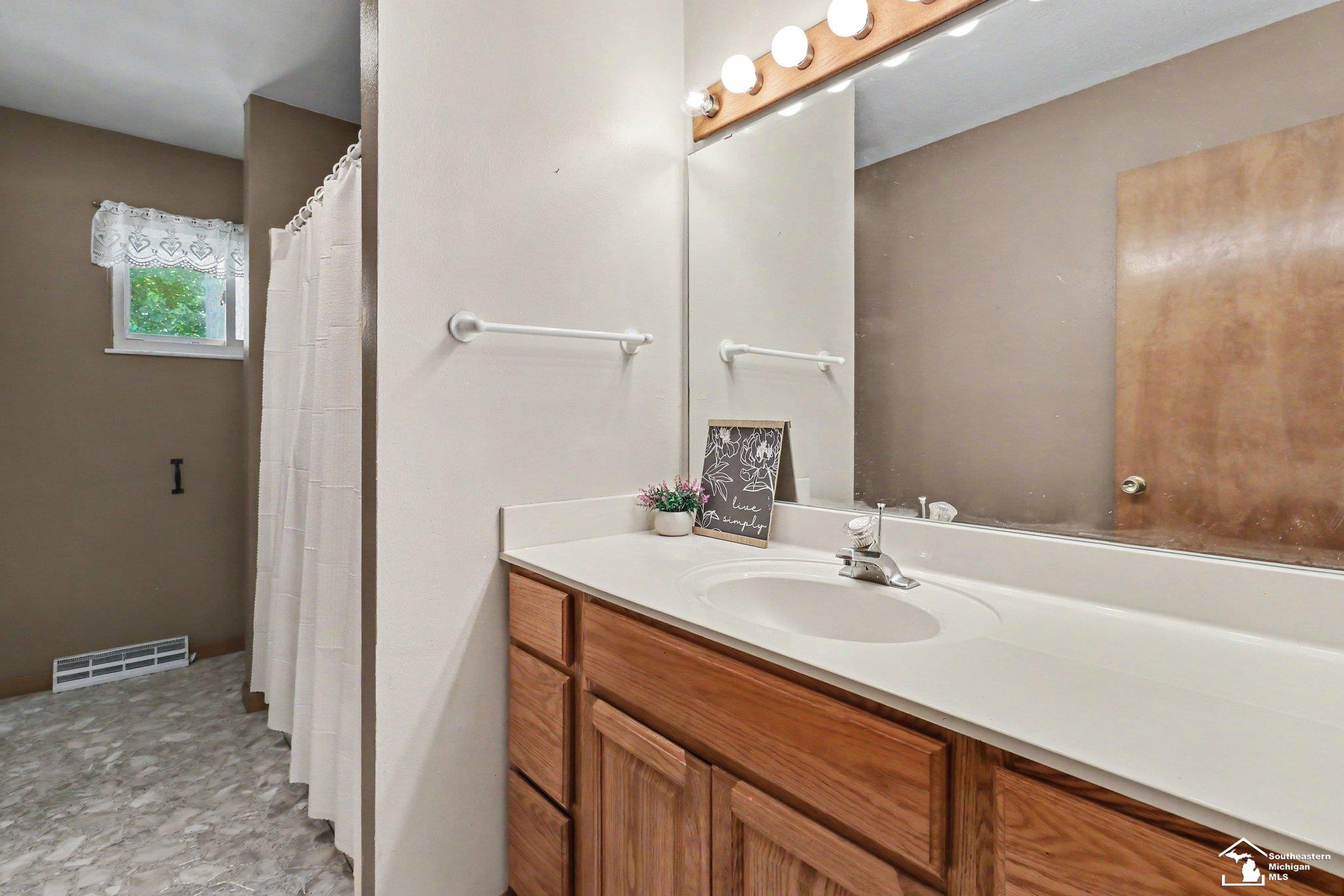 7441 Indian Road Temperance, MI 48182 - Photo 19 of 27