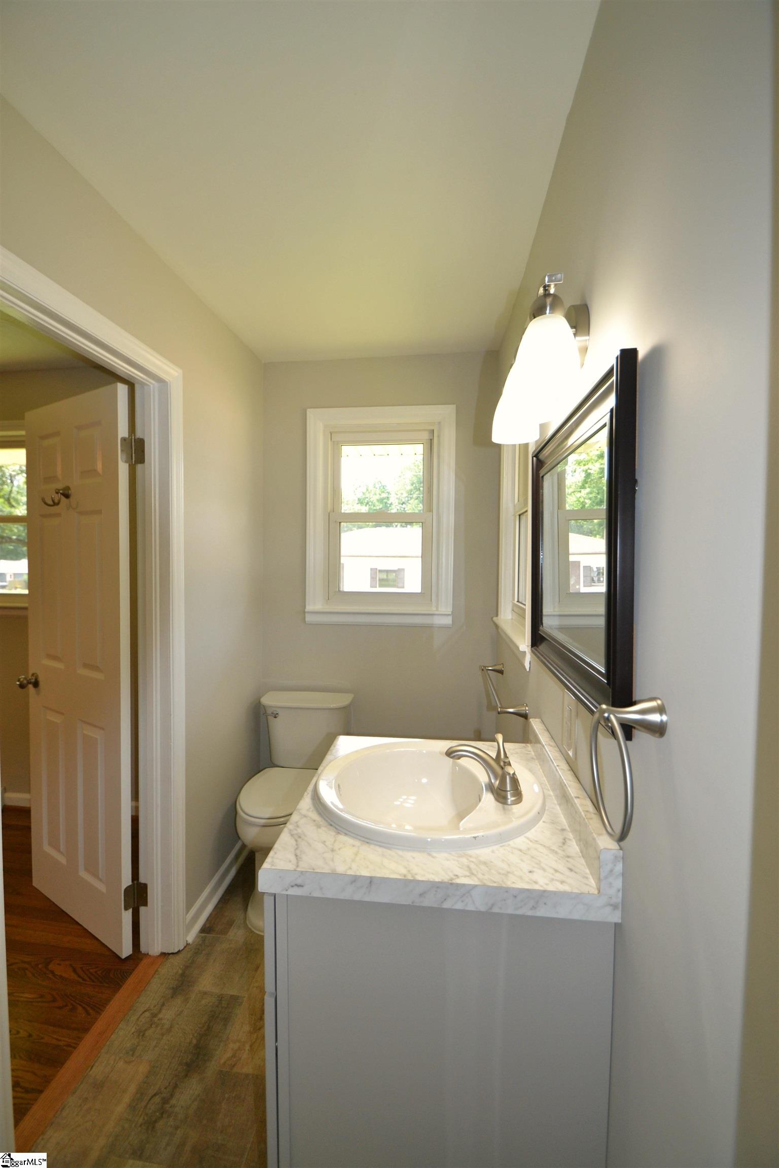 1898 John Dodd Road Wellford, SC 29385 - Photo 17 of 34