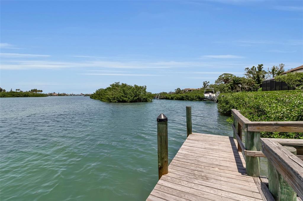 612 Laurel Road West Nokomis, FL 34275 - Photo 75 of 88