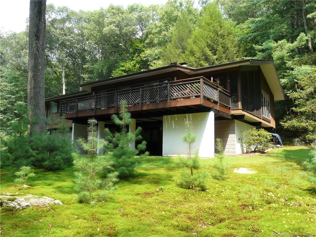 17 Grays Plain Road Newtown, CT 06482 - Photo 1 of 1 Front view