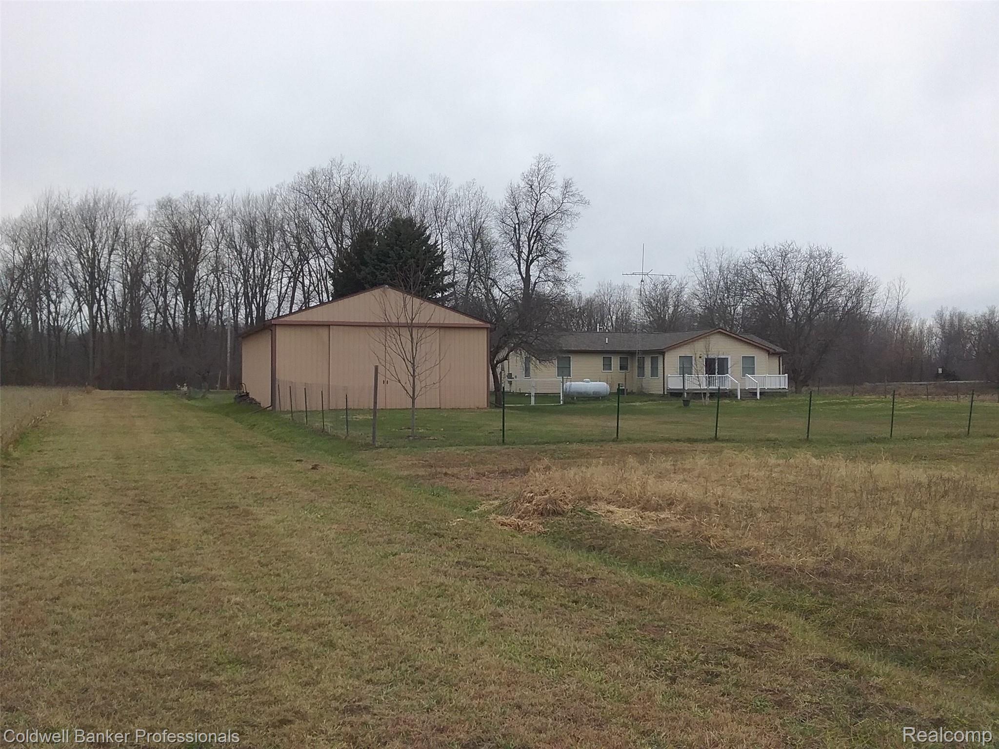 7595 South Gale Road Morrice, MI 48857 - Photo 23 of 27 20191125_145634.jpg