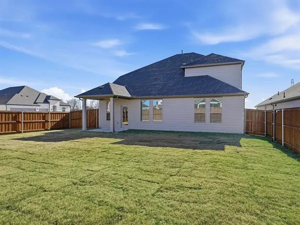 $3,800 | 641 Poppy Lane, Lavon, TX 75166