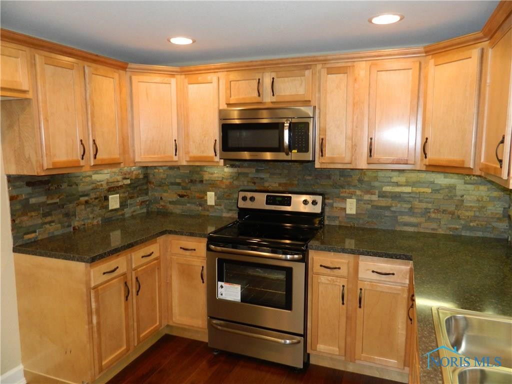 2933 Goddard Road Toledo, OH 43606 - Photo 3 of 16 Photo 3