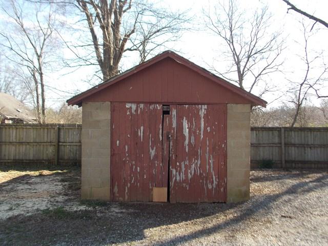 848 Walnut Street Madison, TN 37115 - Photo 3 of 8 Shed