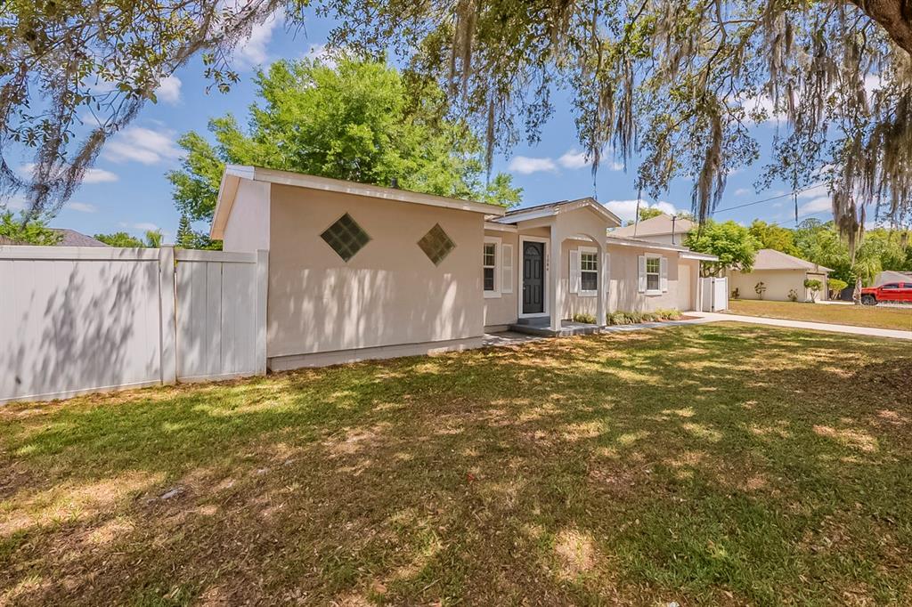 1084 Doyle Road Deltona, FL 32725 - Photo 3 of 45 Gallery Image 3
