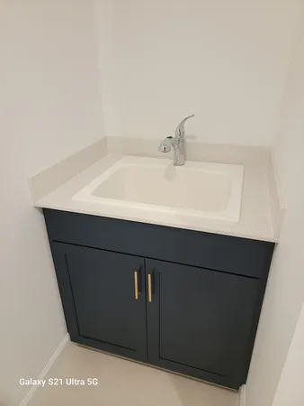 $3,050 | 8433 Beagle Terrace, Vero Beach, FL 32967