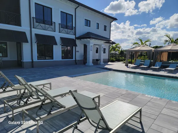 $3,050 | 8433 Beagle Terrace, Vero Beach, FL 32967