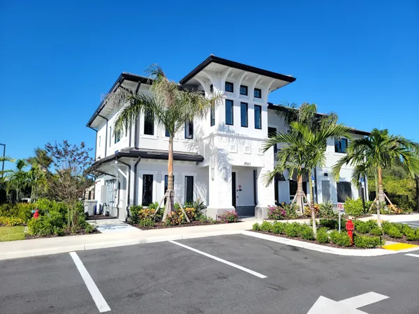 $3,050 | 8433 Beagle Terrace, Vero Beach, FL 32967