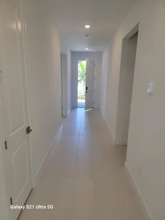 $3,050 | 8433 Beagle Terrace, Vero Beach, FL 32967