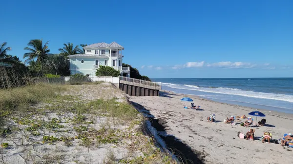 $3,050 | 8433 Beagle Terrace, Vero Beach, FL 32967