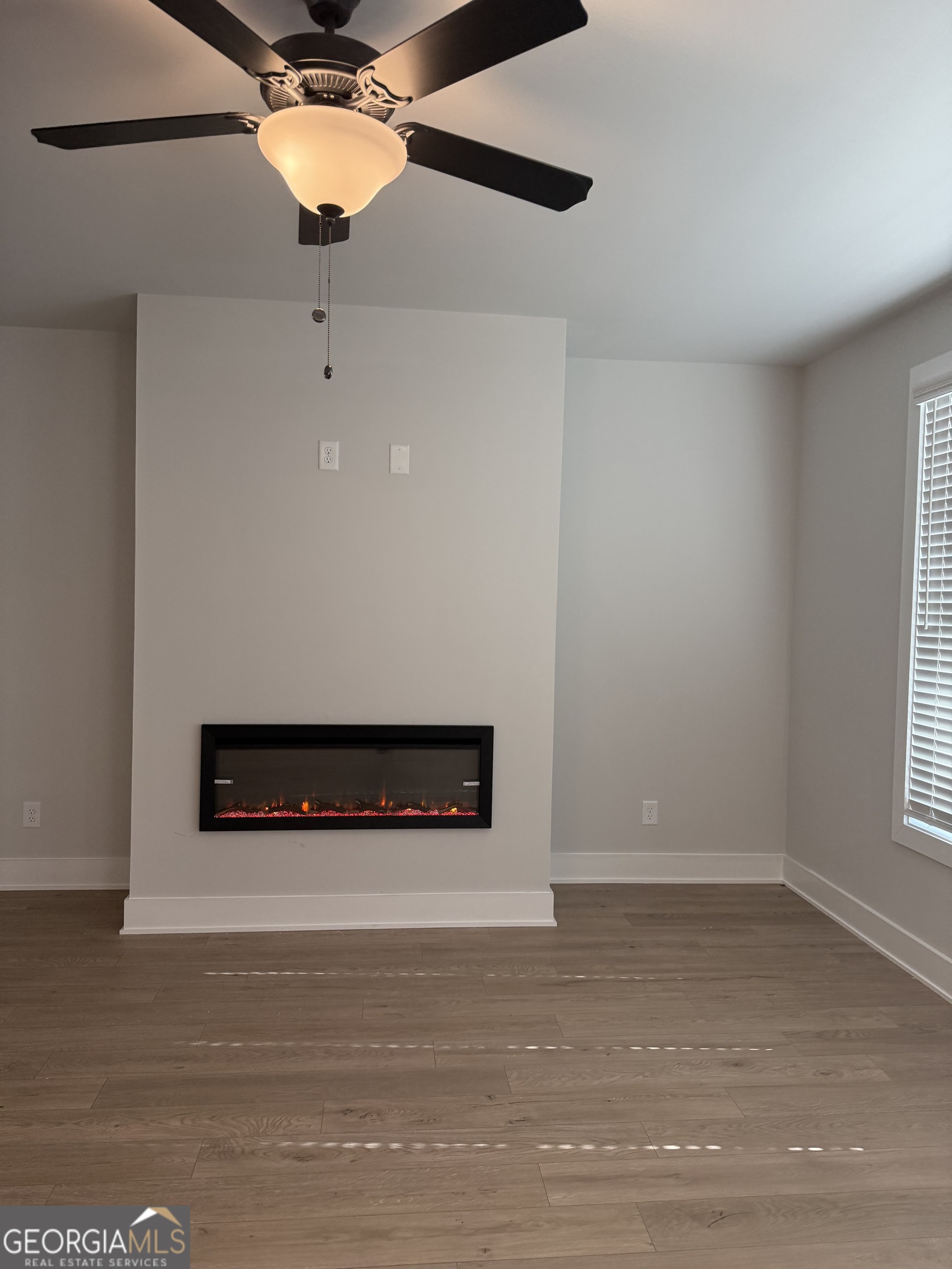 210 Villa Rica Springs Villa Rica, GA 30180 - Photo 10 of 24 a view of a air conditioner and window in a room