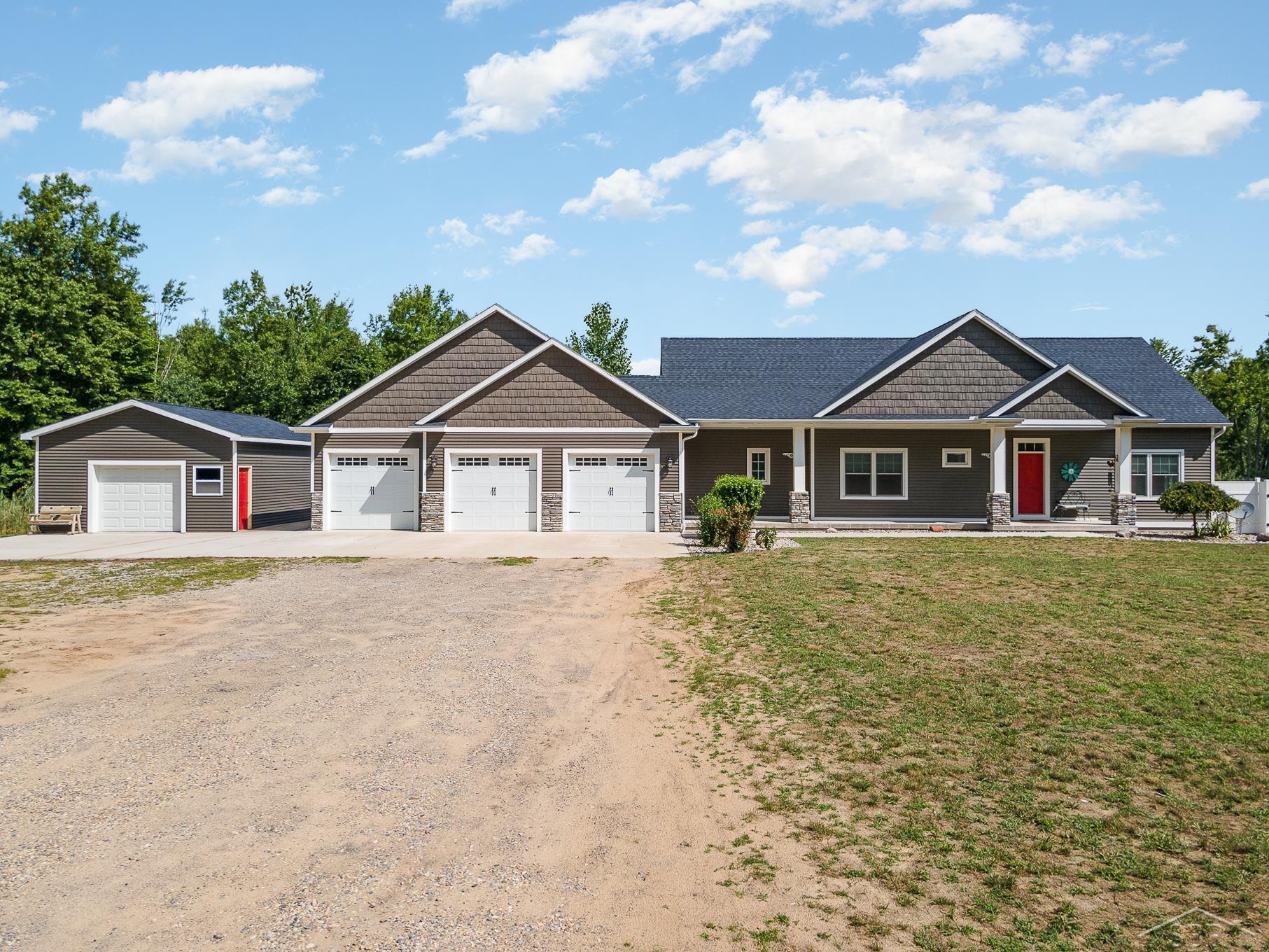 15122 Grabowski Road St. Charles, MI 48655 - Photo 19 of 30 50085825-18.JPG