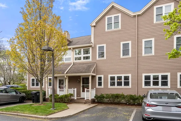 $4,500 | 6 Locust Lane, Unit 2, Watertown, MA 02472