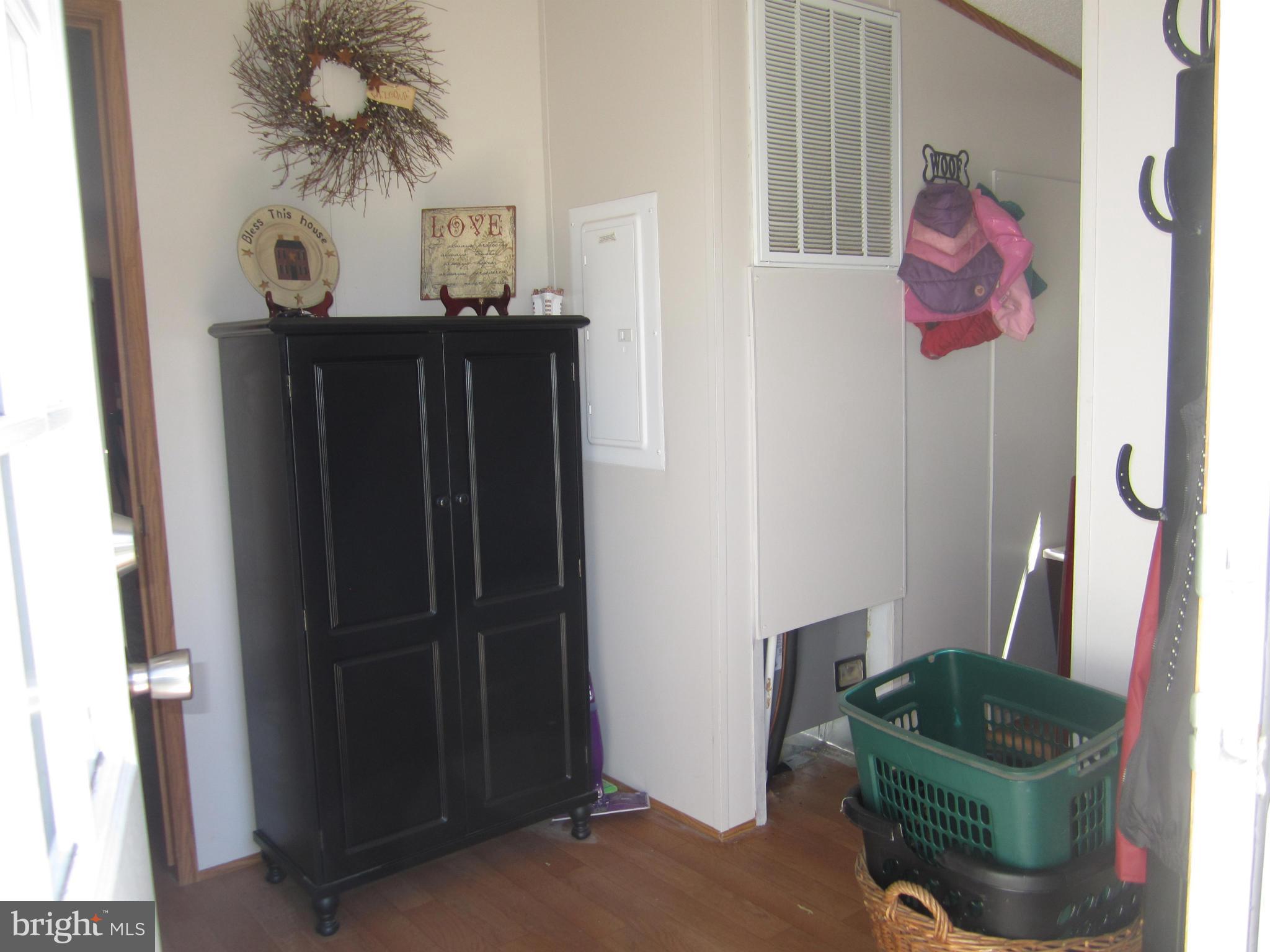 2907 Goldmiller Road Bunker Hill, WV 25413 - Photo 5 of 28 Interior (General)