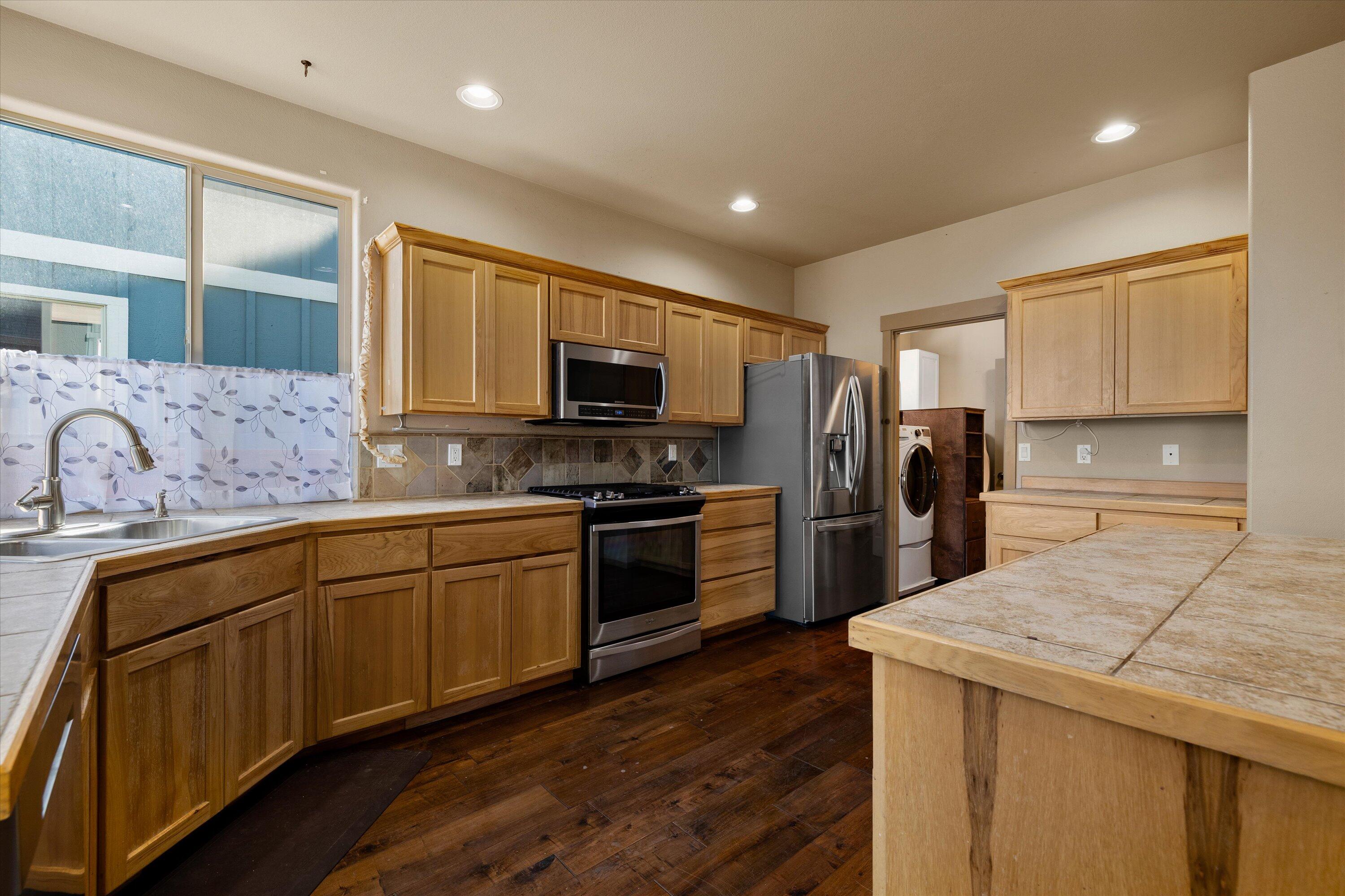 21190 Ritz Place Bend, OR 97702 - Photo 6 of 24 10-20250624 JILL ROSELL-11