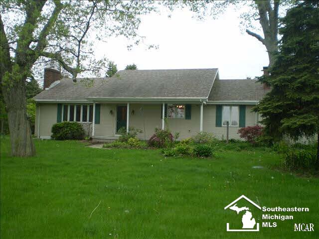8480 Covert Road Petersburg, MI 49270 - Photo 1 of 19 1019411.JPG