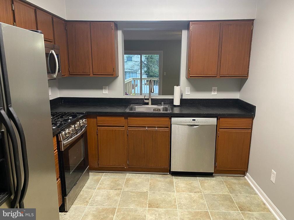 4 Tameron Place Rosedale, MD 21237 - Photo 6 of 11