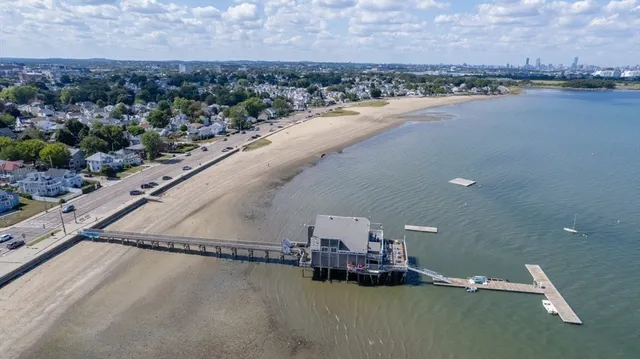 $2,750 | 623 Quincy Shore Drive, Unit 4B, Quincy, MA 02170